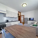 Apartment Bbkey Borgo Living